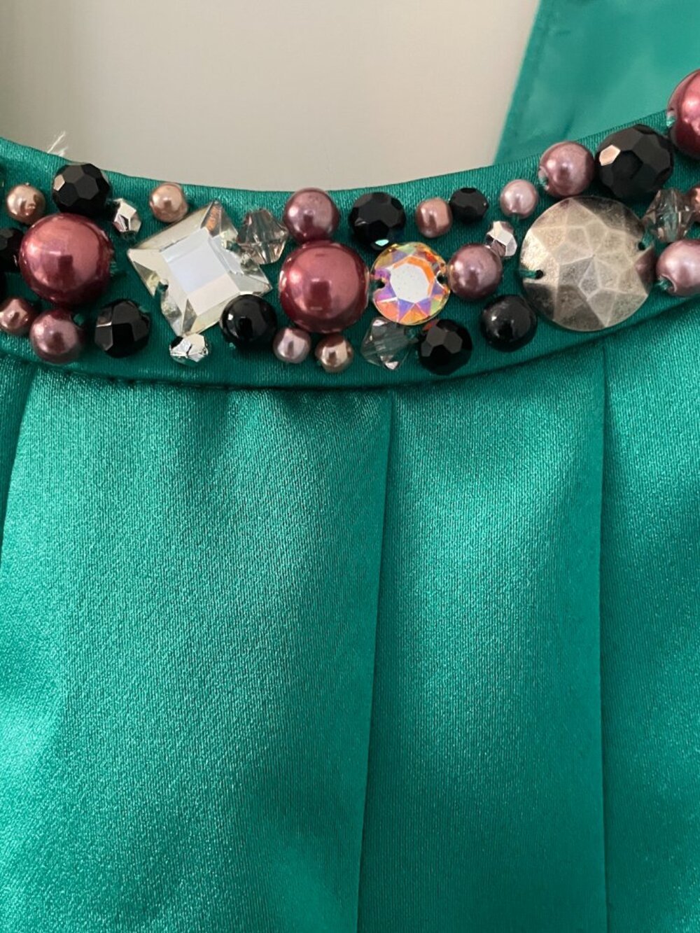 Kay Unger Green/Teal Cocktail Dress Size 8 Beaded Halter keyhole back lined - Picture 3 of 8